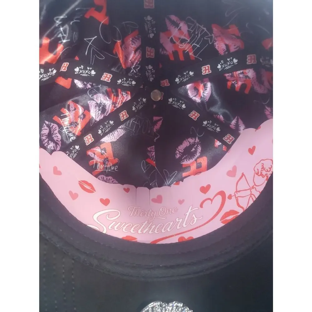 31 Hats Thirty One NY Lovestruck Snapback Hat Black Valentine Sweethearts New